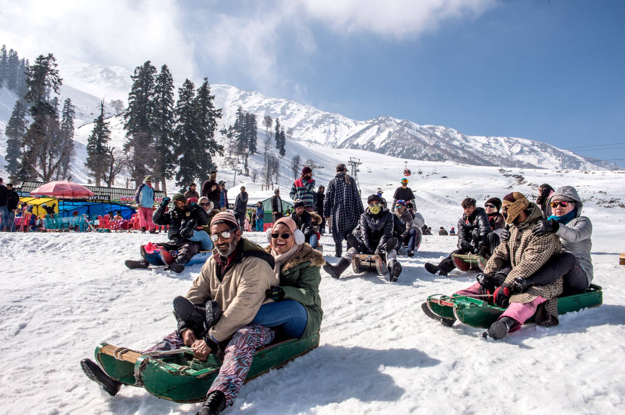 Kashmir tour packages available at RL Tours and Travels